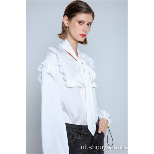 WITTE BLOUSE MET STrik